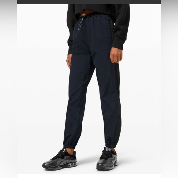 lululemon athletica Pants - Lululemon Evergreen Track Pant
